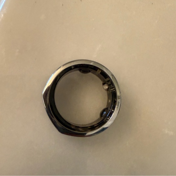 Oura Ring Gen3 - Picture 2 of 6